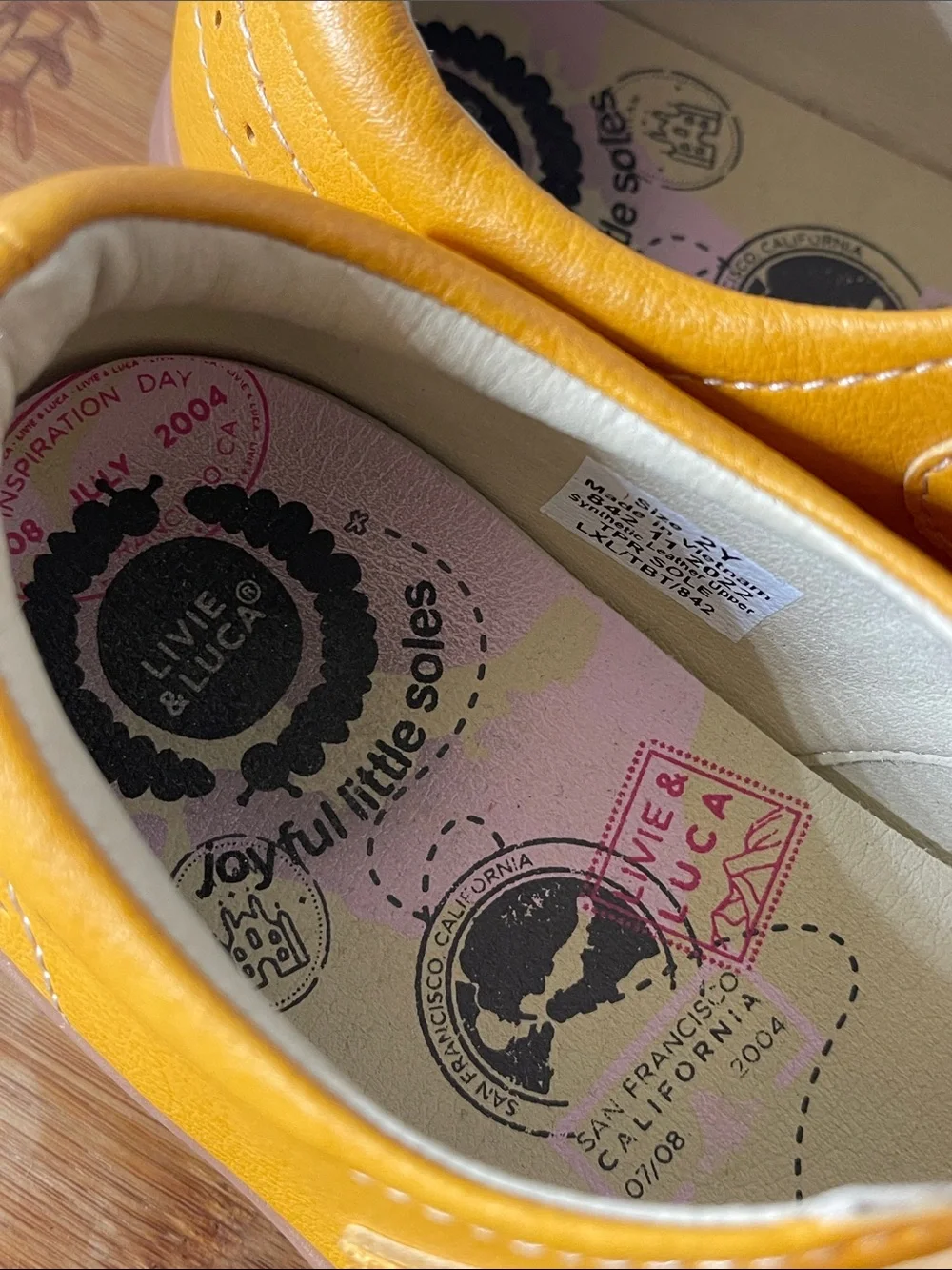 Livie & Luca Mustard Yellow Mary Jane Shoes girls size 2